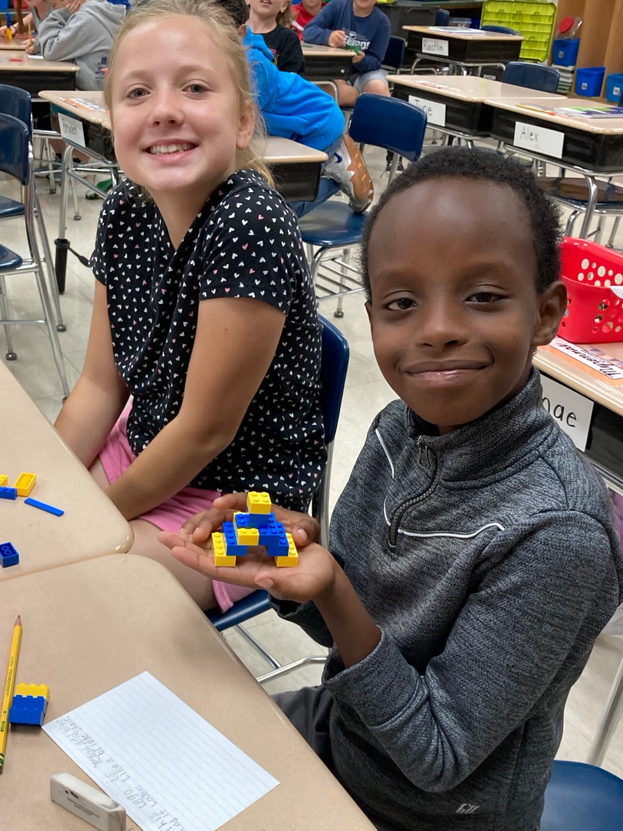 Engineering objects with LEGO to develop a deeper understanding of the LA main idea skill is a great way to integrate the State Standards! The expression on these 4th grade GMT students' faces shows how much fun they are having learning these skills! @KetteringLearns @stem_do