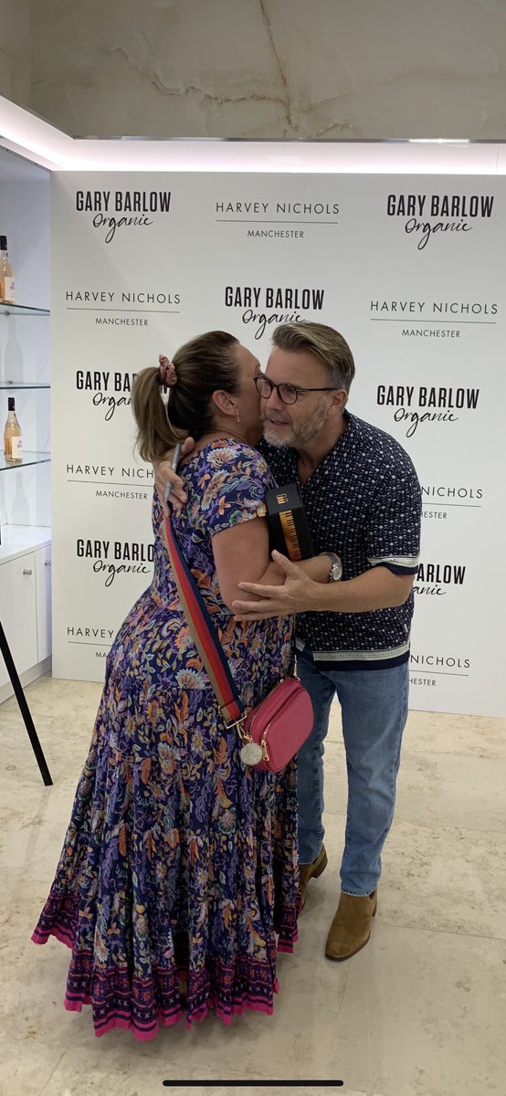 macnabsue's tweet photo. I think this was my 'Greatest Day' 💫 finally got to meet our Captain! Thankyou @ForeverGBArmy @GaryBarlow @GaryBarlowWines @HarveyNichols 🤸🏽‍♀️💖🍷🌟 https://t.co/Ik9DHlg5Mp