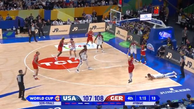 HDB_ok's tweet image. Tyrese Haliburton se hizo el canchero ganando por 40 puntos en los cuartos de final y en la semi quedó tirado en el piso por un jugador de la Euroliga.

La venganza es un plato que se sirve frío.