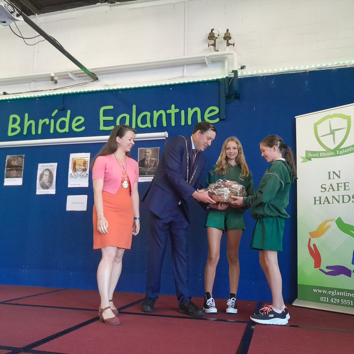 Scoil Bhríde Eglantine tweet media