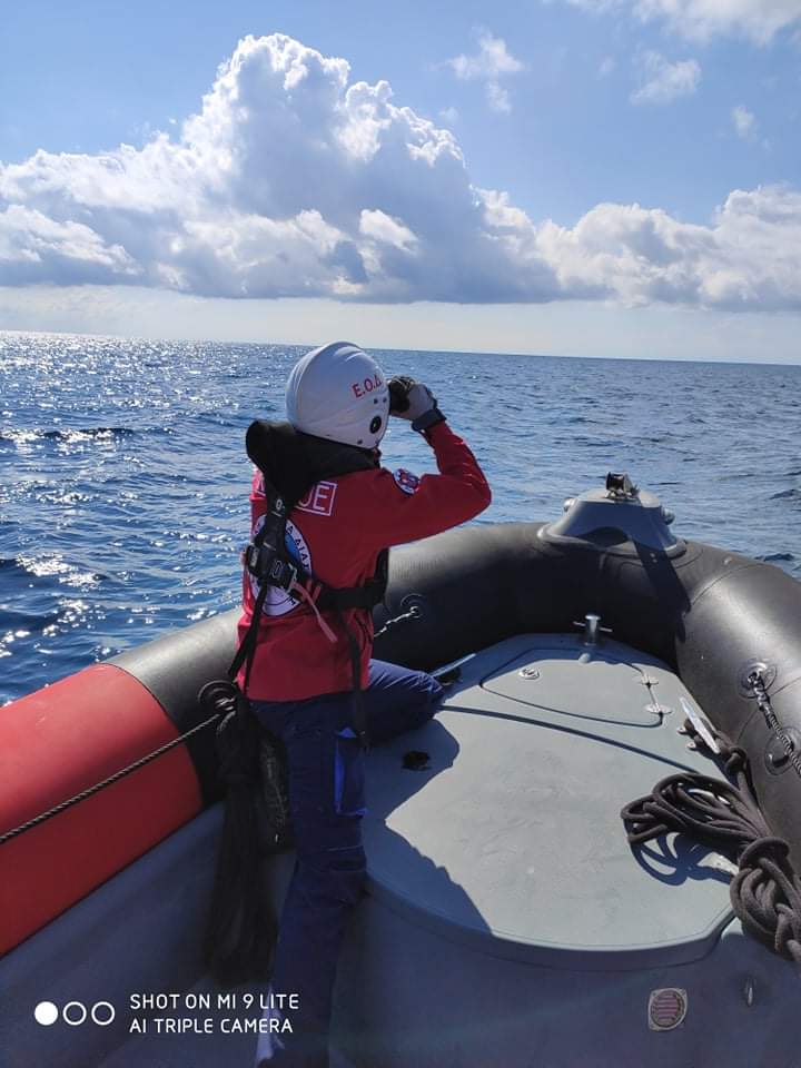 Κινητοποίηση τώρα, κατόπιν αιτήματος του ΛΣ,  του διασωστικου σκάφους της Ελληνικής Ομάδας Διάσωσης Χίου με 4μελες  πλήρωμα για διάσωση μεταναστών σε απόκρημνη ακτή της νότιας Χίου
#ΕΟΔ @hellenicrescue