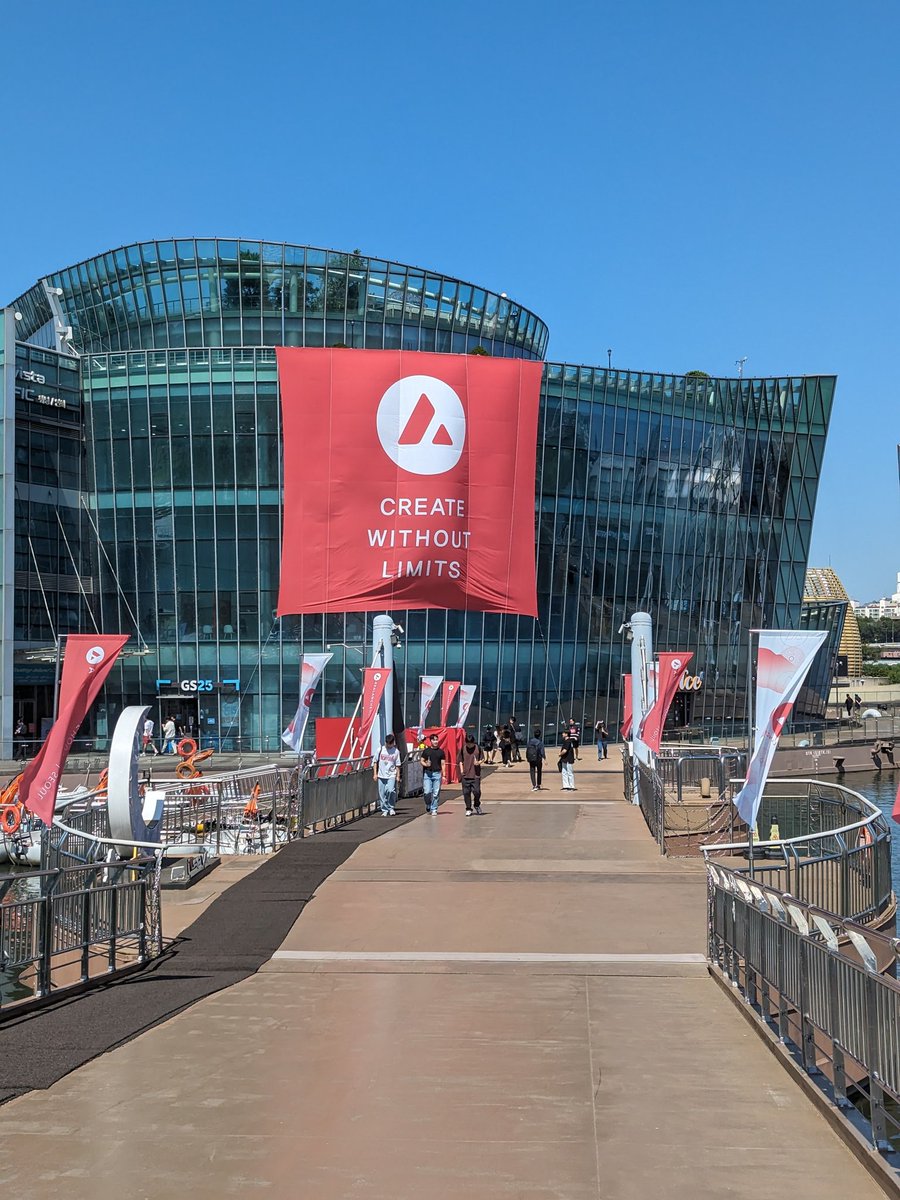 born2hodl's tweet image. Takeaway from #KBW2023:

- #AVALANCHE undoubtedly throws the best events
-web2 companies love Avalanche subnets
- Avalanche provides the best user experience especially for mainstream adoption