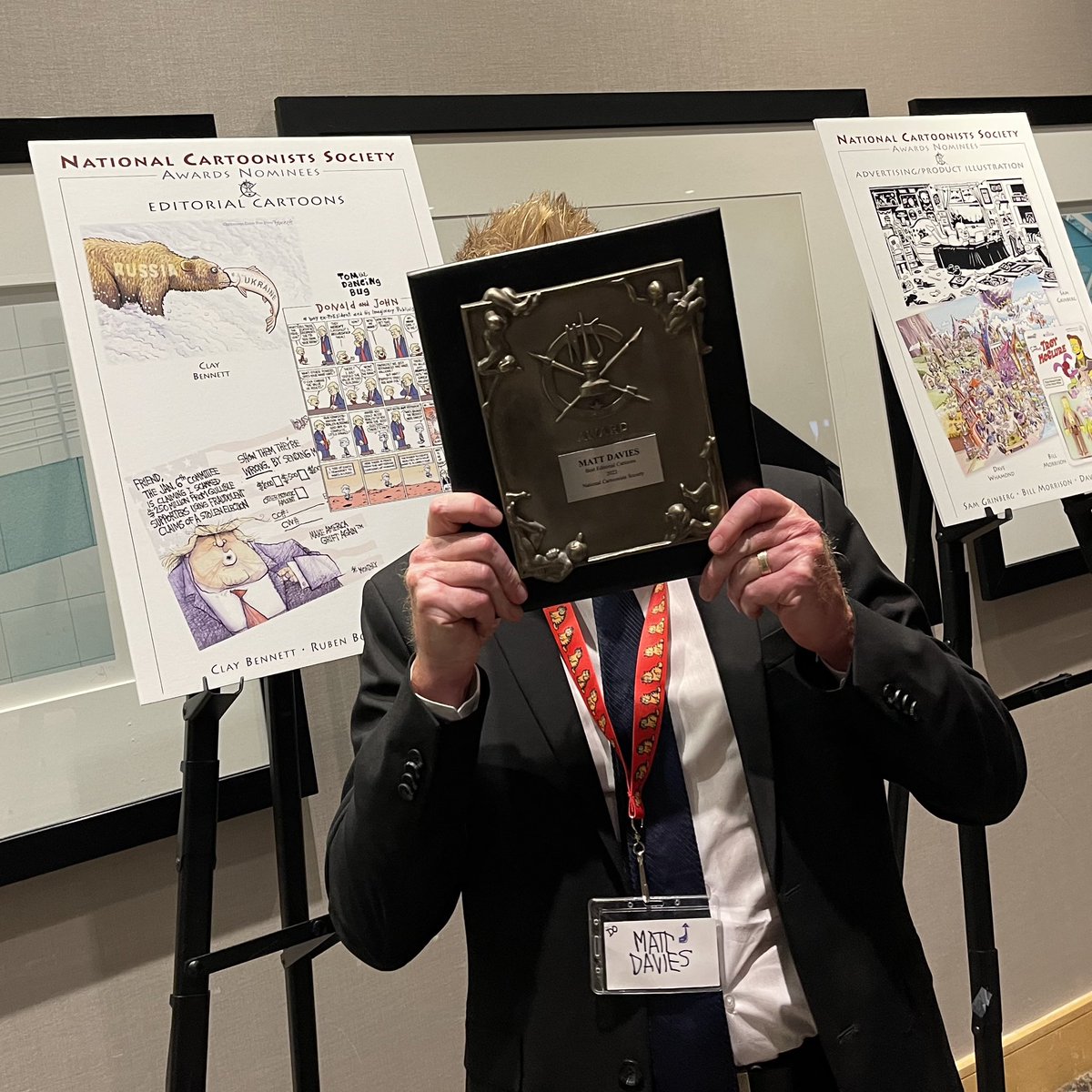 Received this in <a href="/NatCartoonSoc/">National Cartoonists Society</a> Reuben awards, editorial cartoon division last eve. An honor to be included with brilliant co-nominees <a href="/RubenBolling/">Tom the Dancing Bug, by Ruben Bolling</a> &amp; <a href="/BennettCartoons/">Clay Bennett</a> 
Photo credit: <a href="/Rob_Rogers/">Rob Rogers</a>