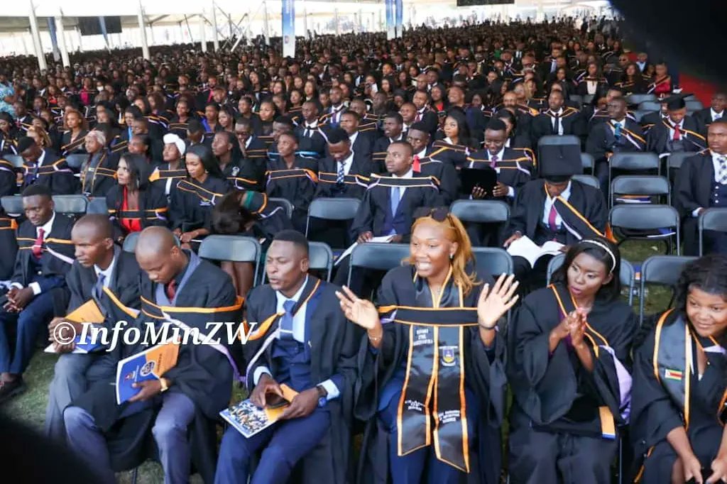 StarfmZimbabwe's tweet photo. University of Zimbabwe Graduation presided over by the Chancellor, President Mnangagwa.

#graduation
#StarFM https://t.co/FMsVuhQvZw
