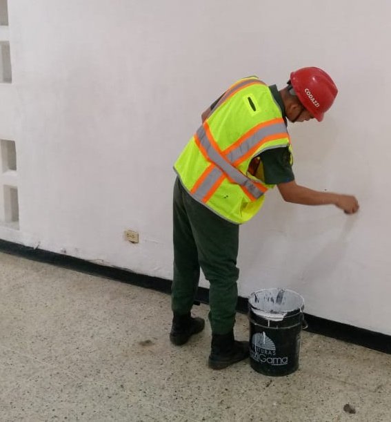 #Almomento || La #FANB en perfecta unión Civico-Militar, a través de las BRICOMIL SALUD, continúan con los trabajos de construcción y reparación de los centros hospitalarios en beneficio al pueblo #MaduroEsProtecciónSocial #Juntosvenceremos #8sep23