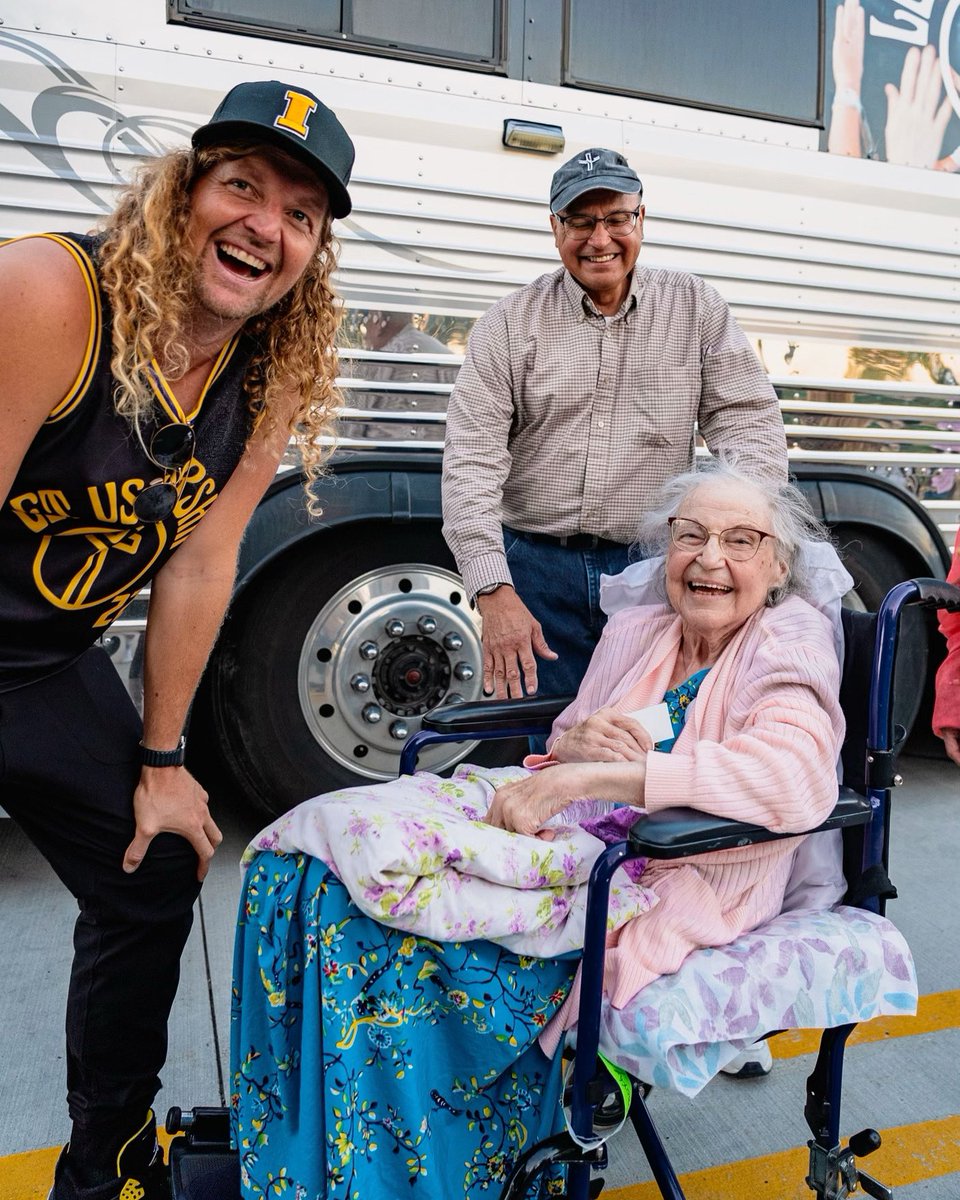 afinotakingsley's tweet image. Her smile will make your day. There is always JOY serving and working God.

#LetWorship #JesusSmile #RugbyWorldCup #Ukraine #Russia