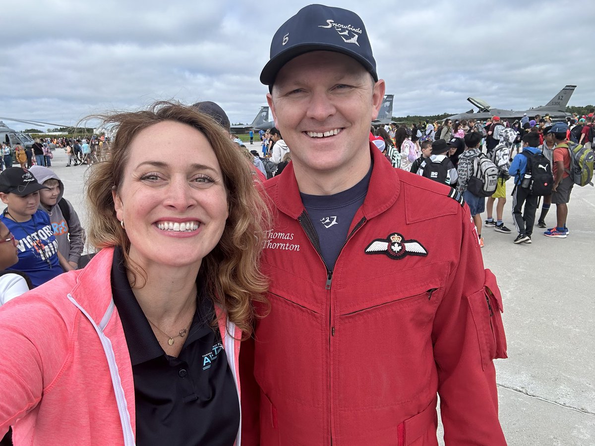 BriscoeClass's tweet photo. We can admit we - educators also had fun today! Great when everyone is learning together. @MandyCleland1 @dtangred @AirshowLondon @CFSnowbirds #airshowlondon2023 #skydrive #makeityourmission https://t.co/a7npsxPgOU