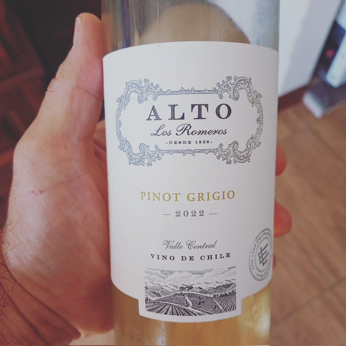 ErremartinsV's tweet photo. #wine #winelover #winelovers 🍇🍷 https://t.co/npIUWIZ5Tk
