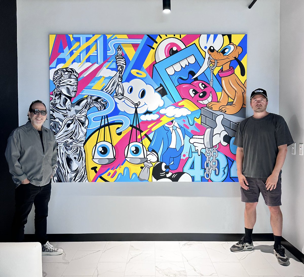 GREGMIKE's tweet image. Installation day at @DrewFindling's new office in Buckhead Atlanta. Painted this new commission piece for the space and his collection.

Special thanks to Coach K for linking us up. 📷
Acrylic on canvas

"Law and Disorder"
6ft x 8ft