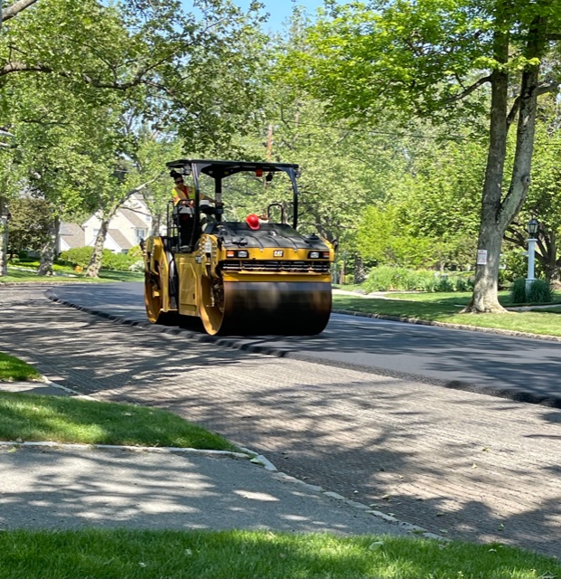Anticipated paving for next week:
Stanley Oval 
Maye 
Maple 
Kimball Ave (Mountain to N Chestnut)
Highland (E Dudley to Mountain)
Cleveland
Everts
Sunnywood

Milling expected to begin in the area of Salter, St Marks, Marcellus, Castleman, Stanley &amp; St Paul
westfieldnj.gov/974/Road-Pavin…