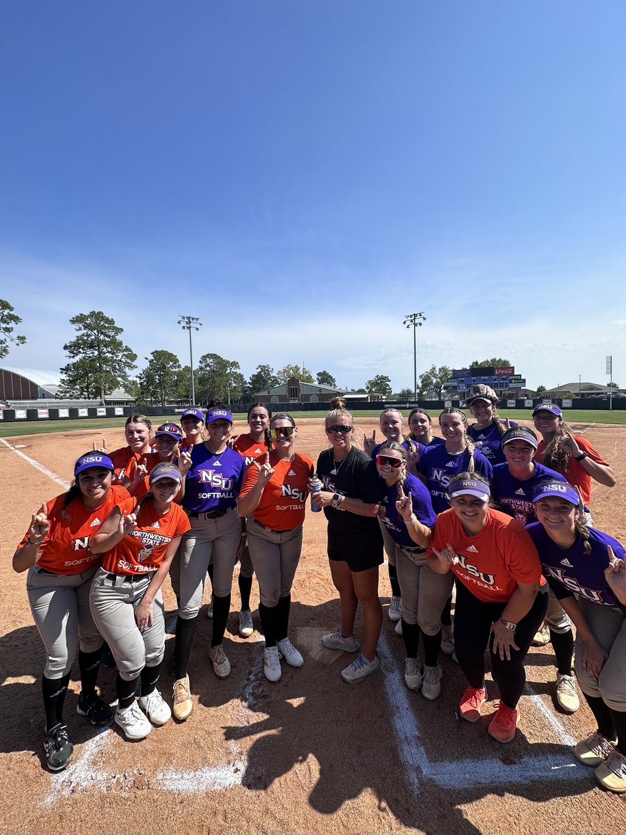 NSUDemonsSB's tweet photo. First scrimmage of the year!
Who ya got?
Retweet for purple team
Like for orange team

#ForkEm😈🤘🏽 https://t.co/lfyXug6xno