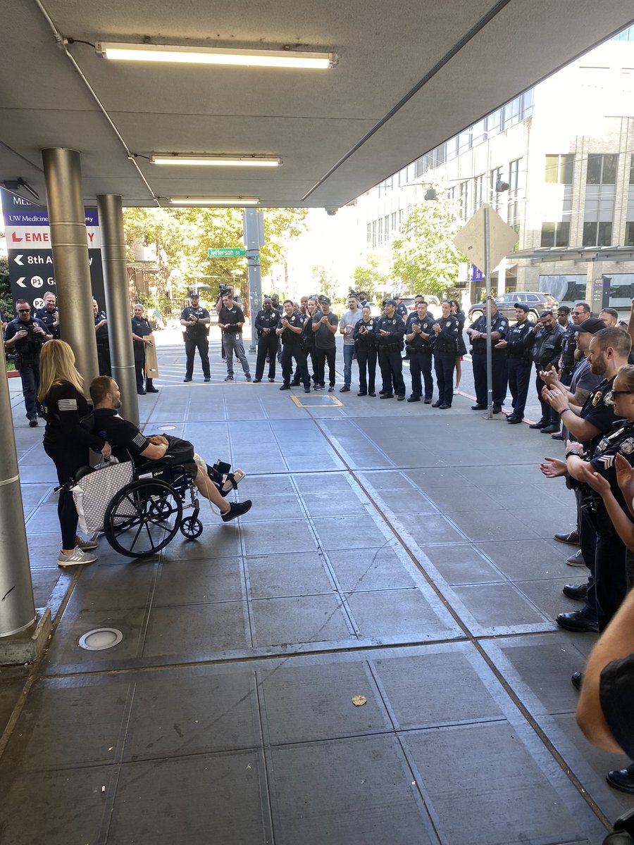 We are happy to report that Officer Bereta was released from Harborview earlier today and is resting at home. Original story: bellevuebeatblog.com/2023/08/16/bel…