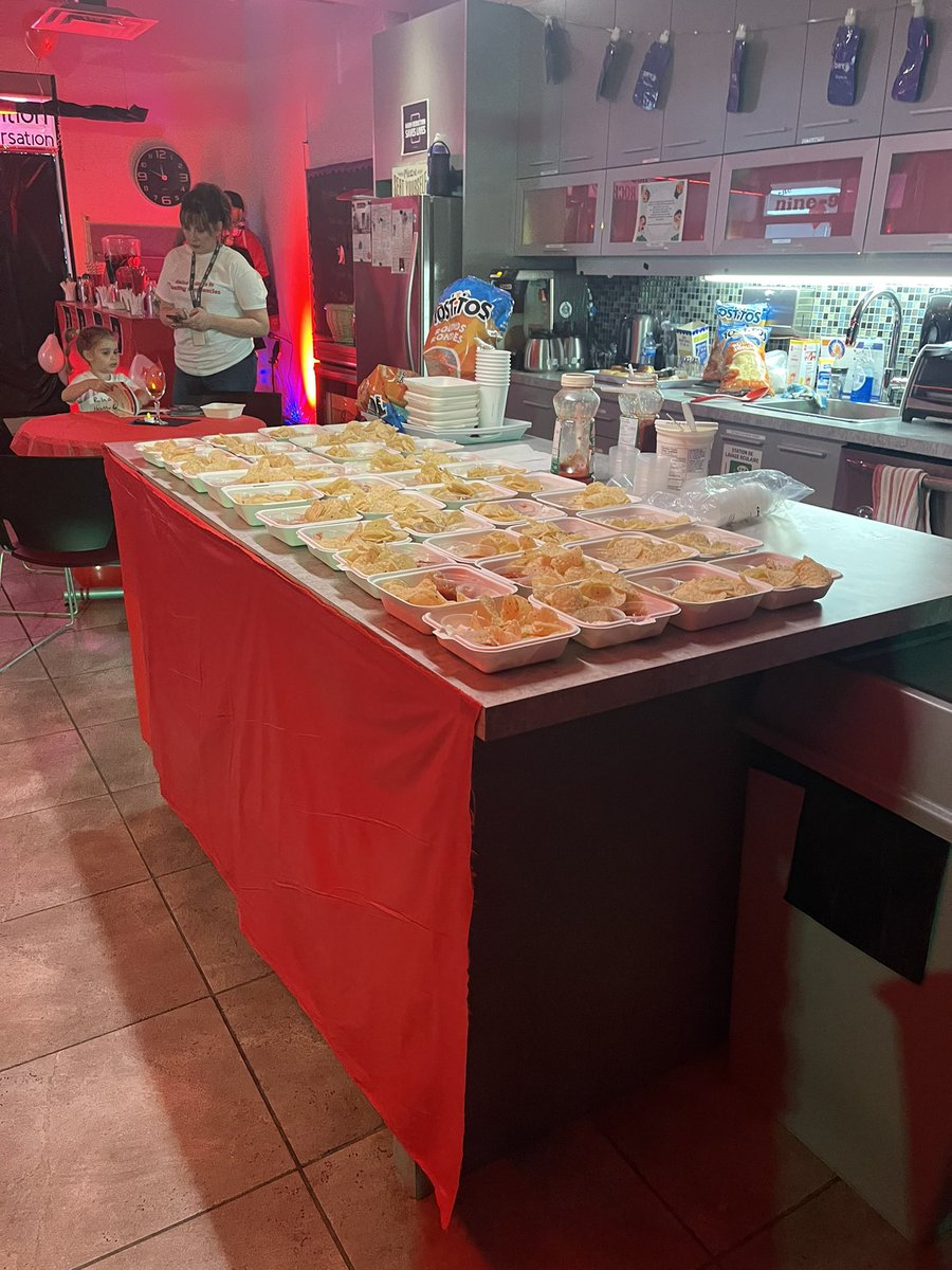 EdmontonEFAN's tweet image. Shout out to the #FASD frontline staff with @cssalberta in Edmonton who opened a mocktail lounge in their kitchen with food, prizes and facts! #RedShoesRock #FASDMonth2023