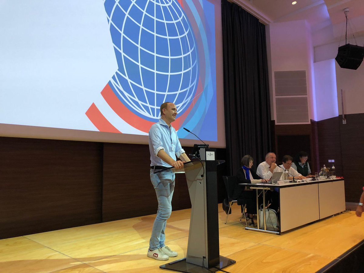 So proud of my esteemed committee member, former <a href="/AustrianClubLon/">Austrian Club London</a> president and friend <a href="/jl_bischof/">Jurgen Bischof</a> for being awarded das “Goldene Ehrenzeichen” für hervorragende Dienste für das Auslandsösterreichertum. #WeLoveAustria #Auslandsösterreicher #AustriansAbroad #Weltbund