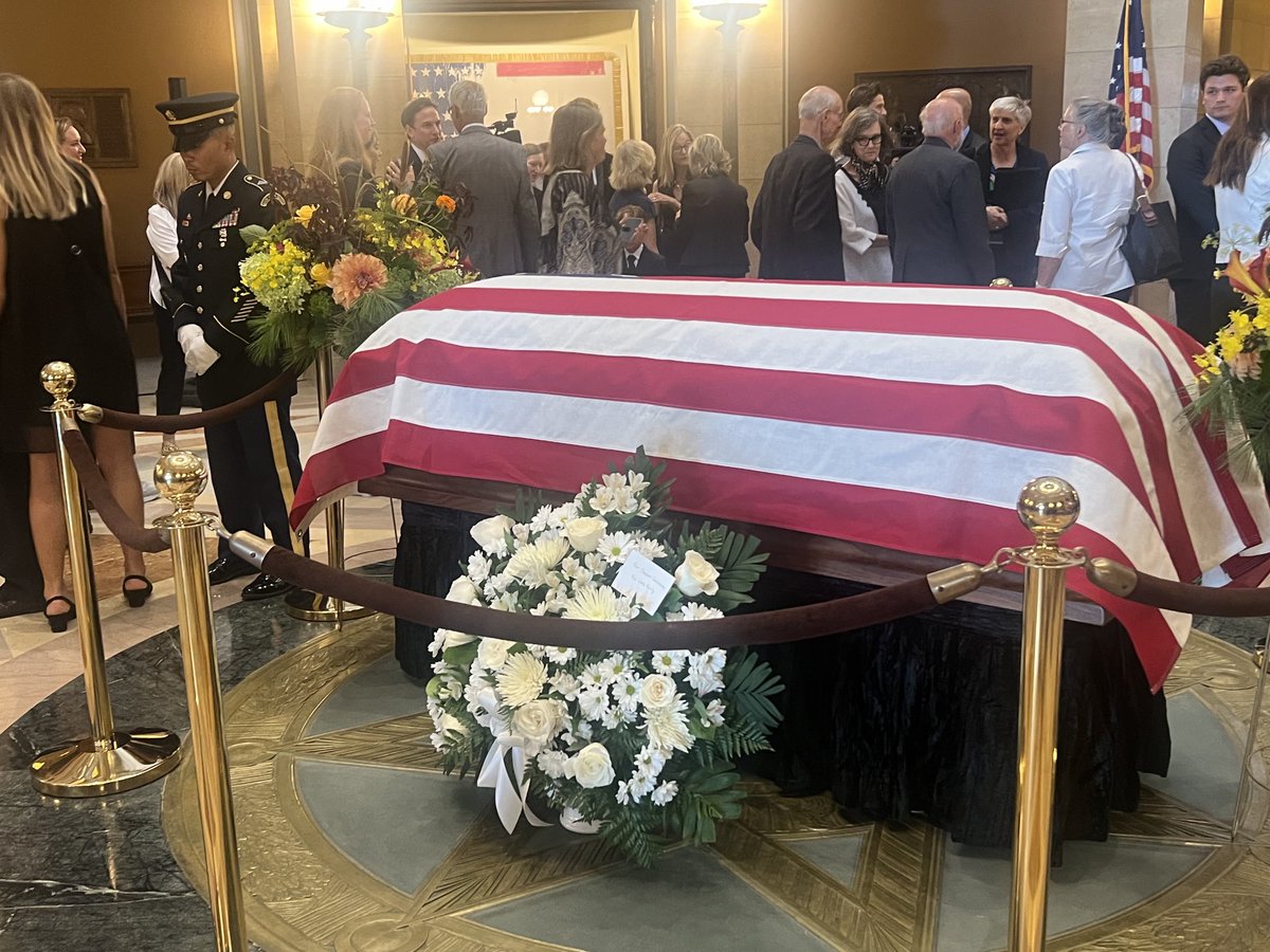 The “Electrolier” in the Minnesota State Capitol is illuminated only on rare occasions, including when a former Governor’s casket lies in state in the rotunda. Godspeed to Gov. Al Quie, a true public servant.