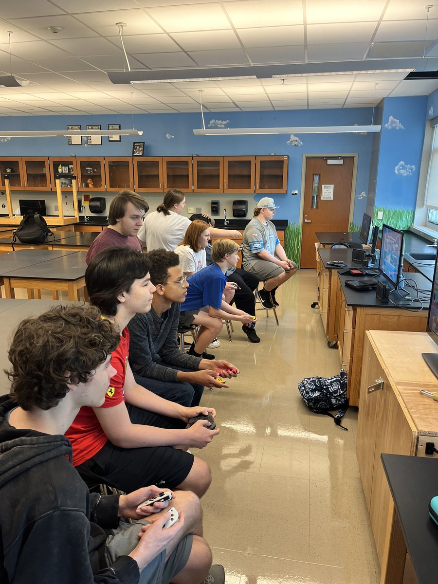 New generation of BVSW esports gamers having fun on a Friday!