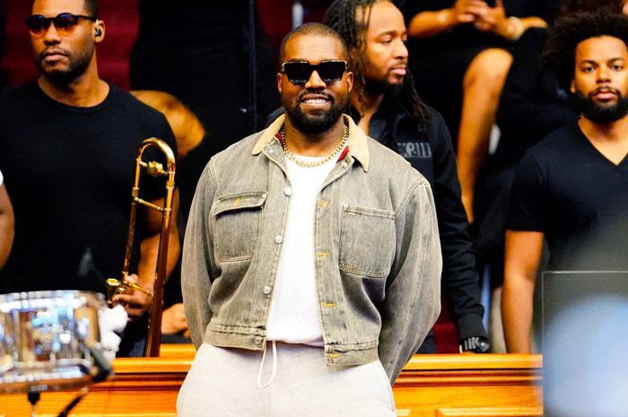 Ye Streams tweet media