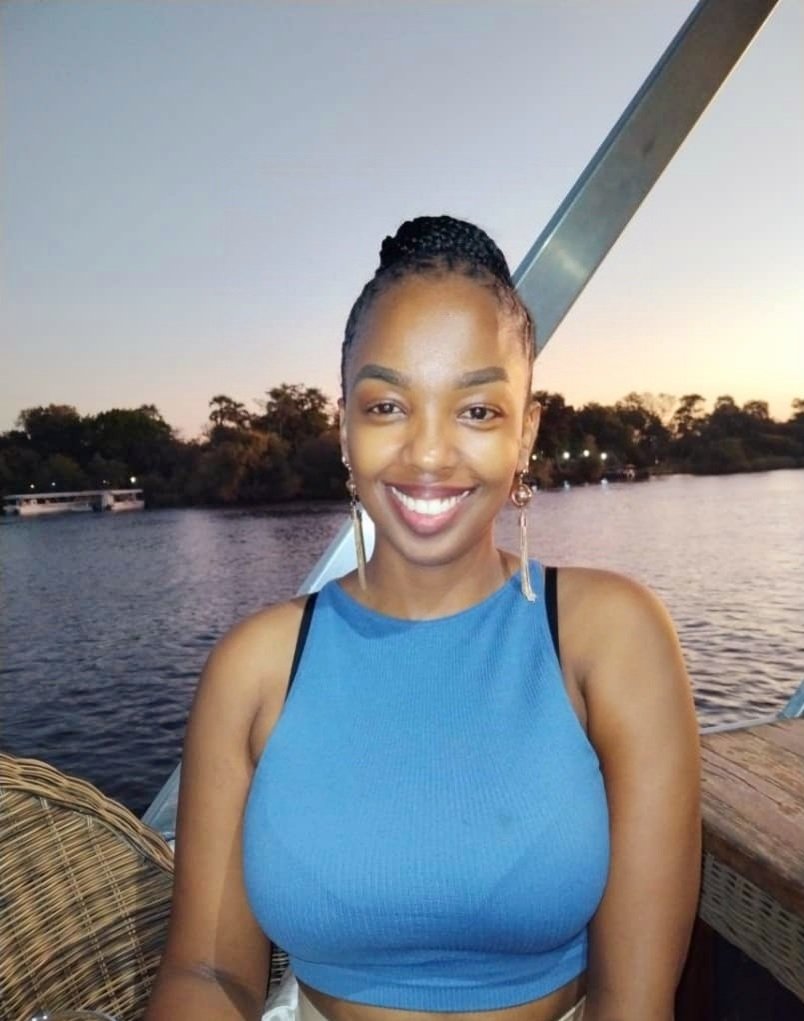TheeMrsN's tweet photo. A bit of where I've been in Zim...people come to see lions &amp; elephants in Botswana but not in Molepolole &amp; I don't fight them for not coming to see me in Lekgwapheng where we don't even have hyenas. If you want to show off bad roads etc by all means but on your tl please 🙏 https://t.co/Rme1hEz79h