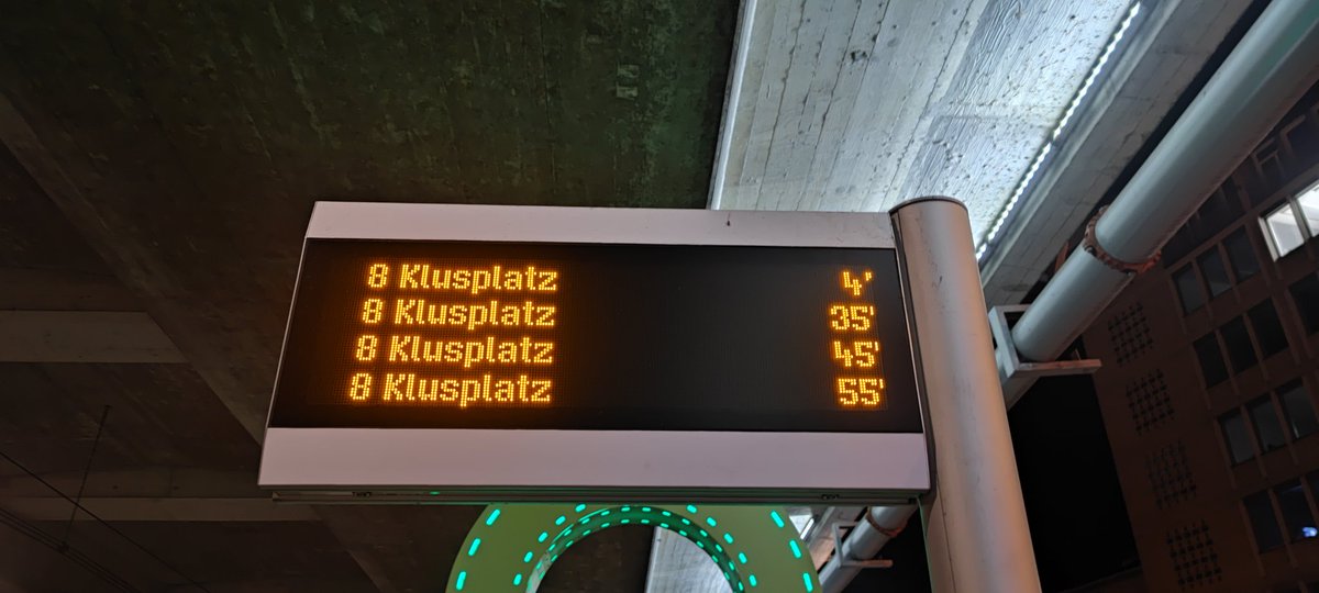 xinri83's tweet photo. I really can't miss the next tram ;) https://t.co/sk4cL9Bm4U