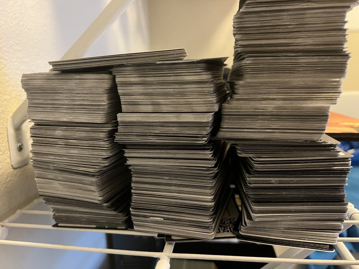 🚨 Pokémon TCG Free Code Cards🚨

Back at it again 👀 Just reply to this tweet and RT, I’ll be sending y’all code cards!! Make sure your DMs are opened! 📥