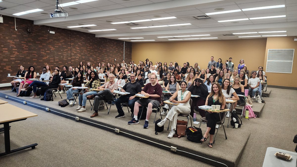 myccnm's tweet image. We had an exciting first week of our fall semester at #CCNM as we welcomed our new students from the CCNM Class of 2027 (September intake) as well as all returning students!  #CCNMlife #CCNMCommunity #CCNMClassof2027