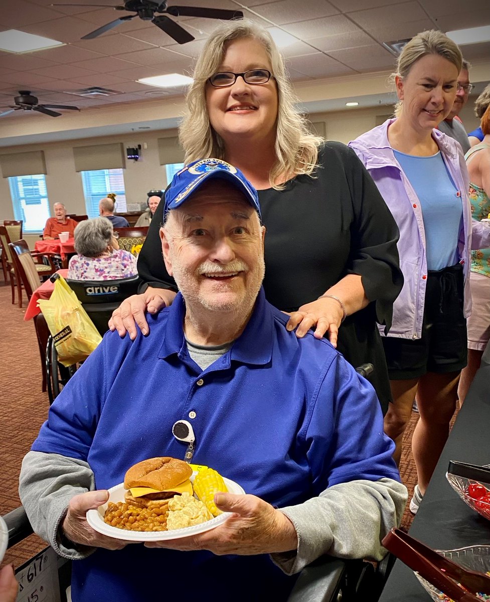FranciscanHCC's tweet image. We celebrated our quarterly Family Night with an end of Summer &quot;Backyard BBQ/Cookout&quot; for our residents and their families! 🍔 &quot;Let&apos;s Strive for 5!&quot; #FamilyNight #FallCSS #TrilogyLiving