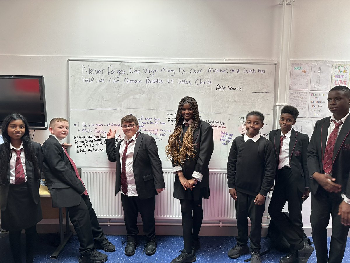 1B R.E 

Today on the Birthday of Our Lady🙏

We looked at this quote from Pope Francis &amp; The pupils were invited to write on the board what they thought the quote meant🗣️…

Great work &amp; thoroughly enjoyed feeling the power of the whiteboard marker😂👏🏻

<a href="/StRochRE/">St Roch’s RE & Caritas</a>  <a href="/St_Rochs/">St Roch's Secondary</a>