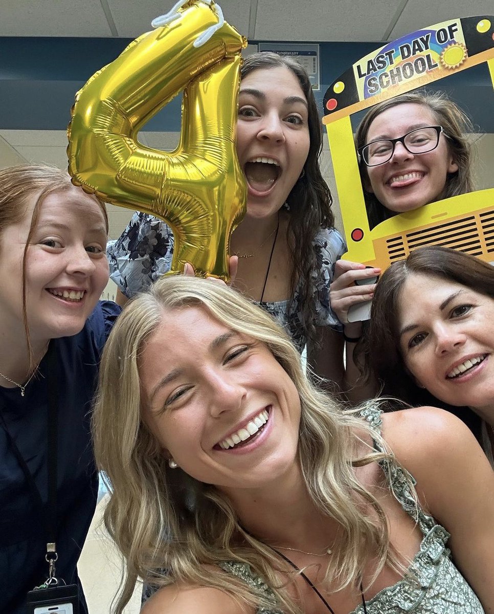 Corina Aresta tweet media