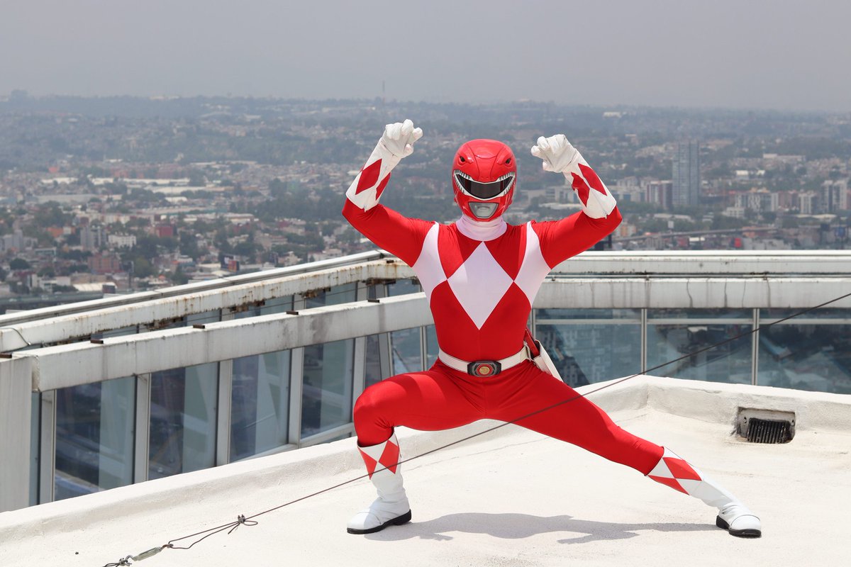itucross's tweet photo. No es la m��s pequeña oportunidad de victoria suficiente razón para que sigamos luchando?🔥

#powerrangers #cosplay #megazord  #powerrangerscosplay #90s #comedy  #mightymorphin #redranger #sentai #supersentai #cosplay #cosplayphotography #cdmx https://t.co/idsEOpNWmI