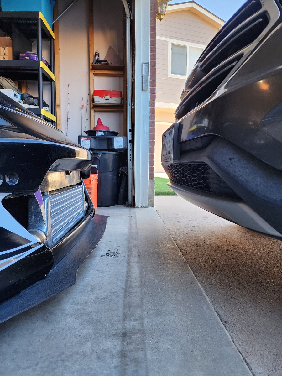 SarahxTerror's tweet image. Me to my daily and shitbox every day when I open the garage 😂

#shitbox #nissan