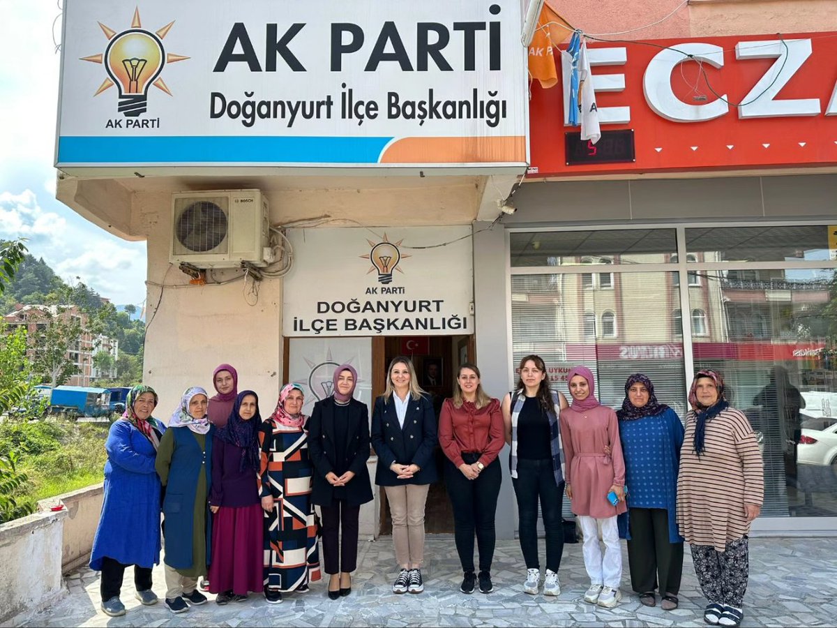 Akabinde Doğanyurt İlçe Kadın Kolları Başkanımız Simge Kaya ve Yönetim Kurulu Üyeleri ile Tanışma Toplantısı gerçekleştirdik.
<a href="/ElifYesimAraz1/">Elif Yesim Çağlar 🇹🇷🇹🇷🇹🇷</a> <a href="/AKKADINGM/">AK Parti Kadın Kolları</a> 
<a href="/ak_kastamonu/">AK Kadın Kastamonu</a>