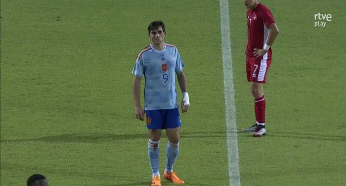 MBlanquillo1932's tweet photo. 🇪🇸 @alejafranto e Iván Azón han jugado los 90 minutos en la goleada de la @SEFutbol Sub21 ante Malta por 0-6.

🔜 El equipo volverá a jugar el lunes 11 ante Escocia en Jaén. https://t.co/b4aMZcMfMz