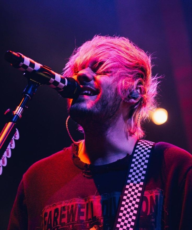 best_michaelpic's tweet photo. Cincinnati, Ohio #The5SOSShow #The5SOSShowCincinnati https://t.co/DNF2Gr81Zv