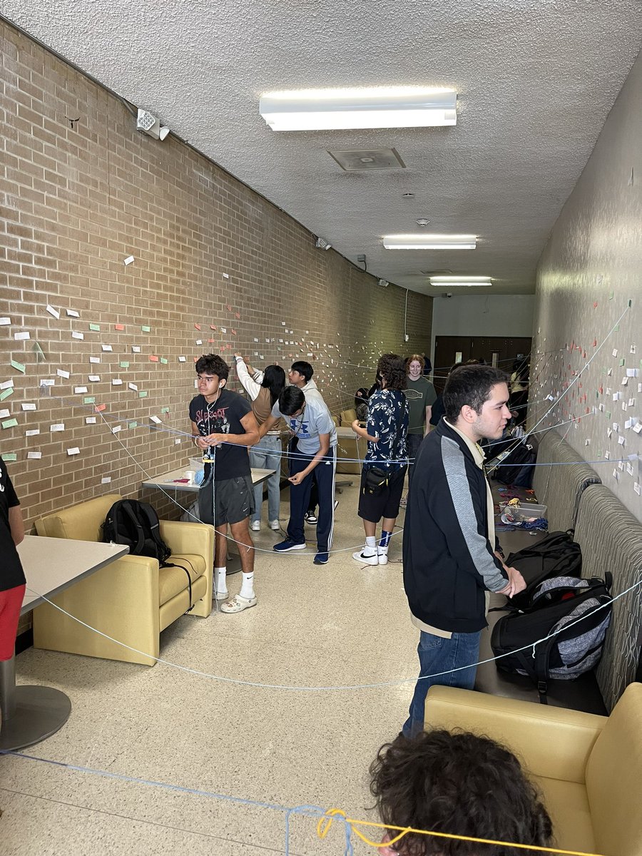 mikedorantes's tweet photo. @SpringWoodsHigh AP Government Students creating their Unit 1 Constitutional ๐บ๐ธ๐Vocab Maze! @SBISD
โฑ๏ธFastest time wins the bonus !
#sbisd #apgov #springwoods @CollegeBoard @AP_Trevor https://t.co/vu6Vekv3E3