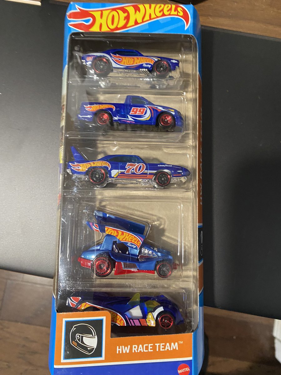 Huge thanks to Dalton Burley Racing, Peyton Buntin Racing, Jason Keefer, &amp; a cash donor, we have a ton of cool Hot Wheels to hand out to young race fans in both the grandstands &amp; pit area throughout the Meents Memorial weekend! We have single cars &amp; these awesome 5 packs from JK!