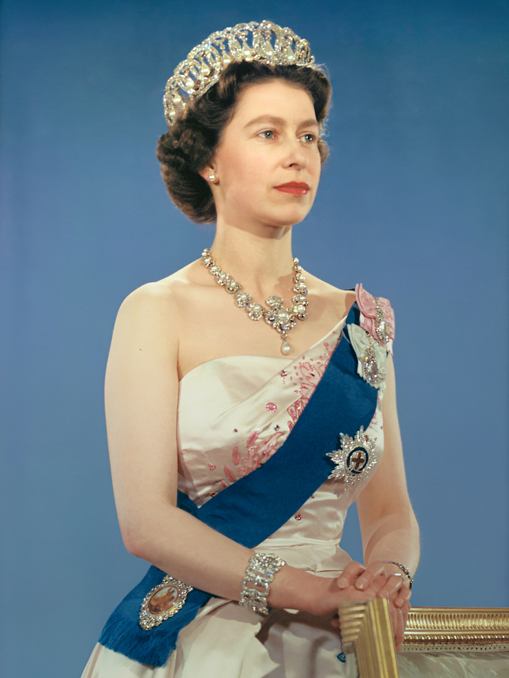 UberFacts's tweet photo. Queen Elizabeth II died exactly one year ago today https://t.co/XSK8cmupeC