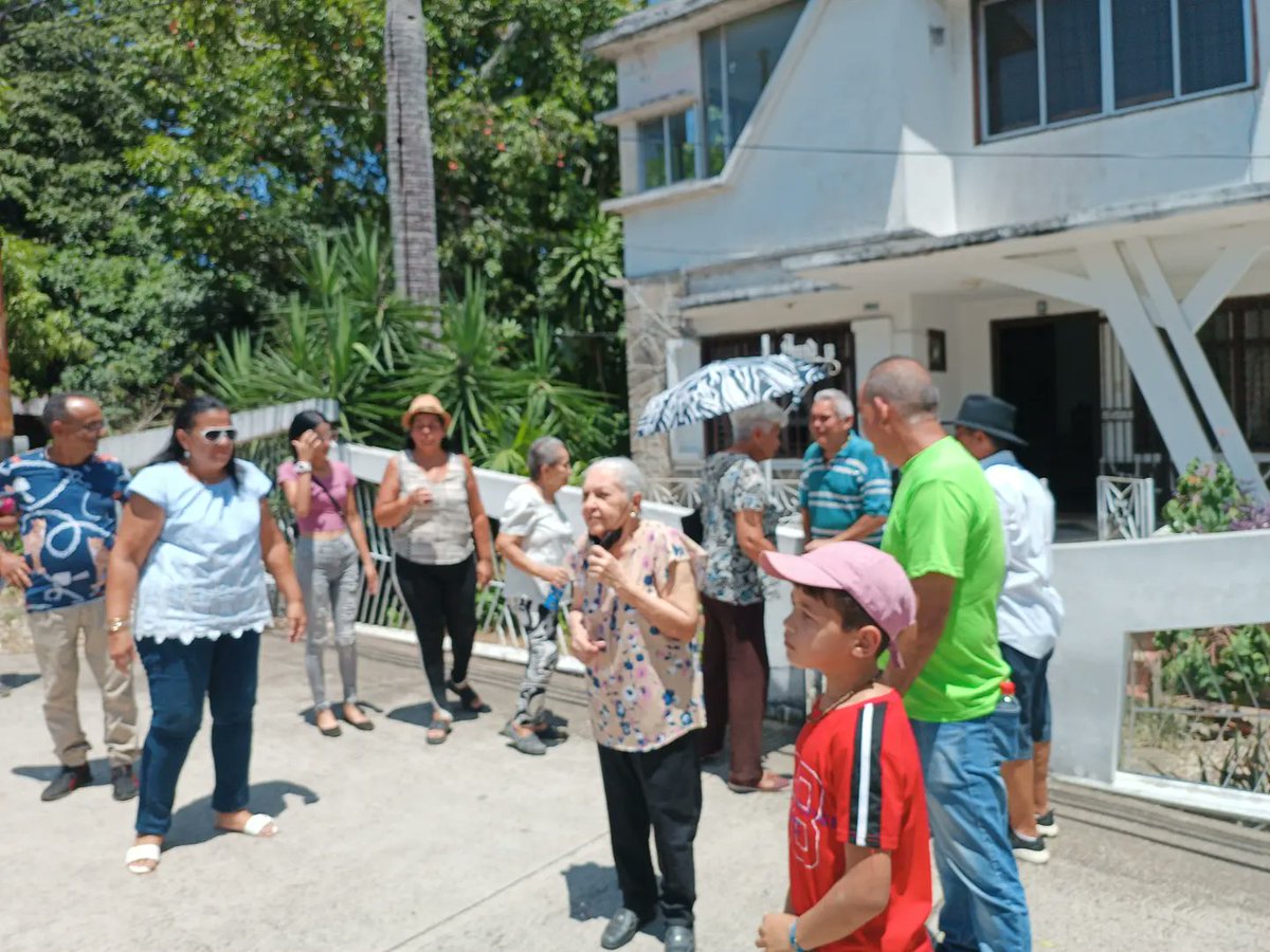 AcevedoNel's tweet image. En el sector los caobos en los actos en Honor a la Virgen del Valle, que Organiza la Fundación Juan Cancio Rodríguez .
#8set
#virgendelvalle
#SiempreConLaGente
