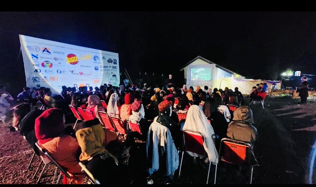 MillionSmilesPK's tweet photo. Are you ready to interact with TOP Leadership trainers of Pakistan?

At Pakistan's Largest Youth Leadership Bootcamp  Trek 5.0.

Book your seats now for Largest wilderness Bootcamp of Pakistan.

Register at:
https://t.co/EF1TJpwfPz

#Training #Leadership #Bootcamp #TrekVenture https://t.co/1kq8OMfV9L