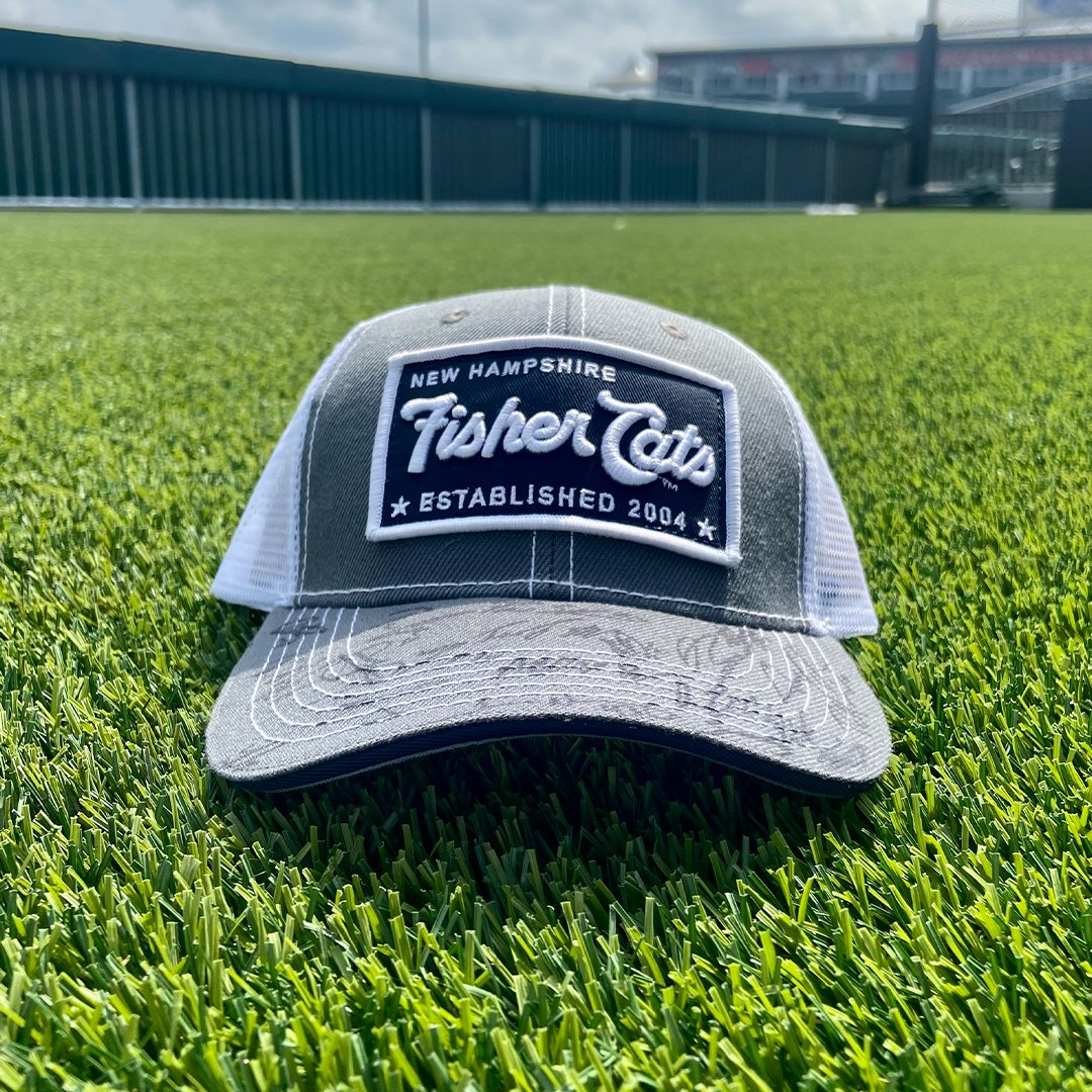 🚨 GIVEAWAY ALERT 🚨

RT &amp; follow for your chance to win this 2023 autographed hat!