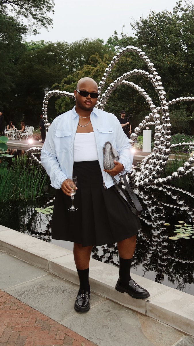 seangarrette's tweet photo. Last night with Dior celebrating the new J’adore  fragrance @ The Brooklyn Botanic Garden https://t.co/yM63wib3JX