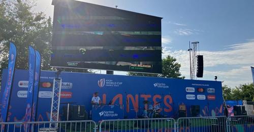F3PaysdelaLoire's tweet photo. Coupe du monde de rugby 2023 : où voir le match France - Nouvelle Zélande sur écran géant dans les Pays de la Loire ?
https://t.co/jUih1zHWhi
#WRC2023 #coupedumonderugby #rugby #rugbyworldcup #nantes #fanzone @VilledeNantes #sport #XVdeFrance #ecrangeant https://t.co/dCIGp0Ps68