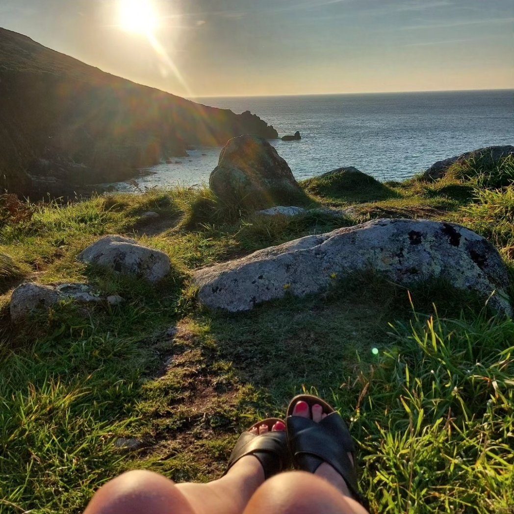 Dog walks, homemade scones, amazing weather, beautiful nature in Cornwall x