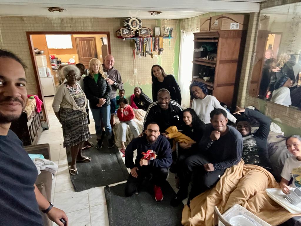 andyhmessage's tweet image. What a time we had in Brazil. I was privileged to get to speak in lots of churches, and saw salvation and Christians getting fired up. Michele and I met so many great people doing heroic work. The new Message Brazil really is experiencing an amazing season of open doors-love it!