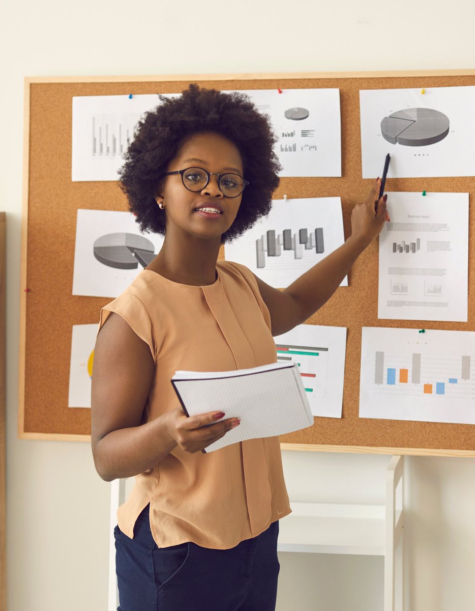 🔍 Market research is your compass as a black entrepreneur in Canada. Let's explore the power of understanding your market! 🇨🇦 #MarketResearch #BusinessSuccess