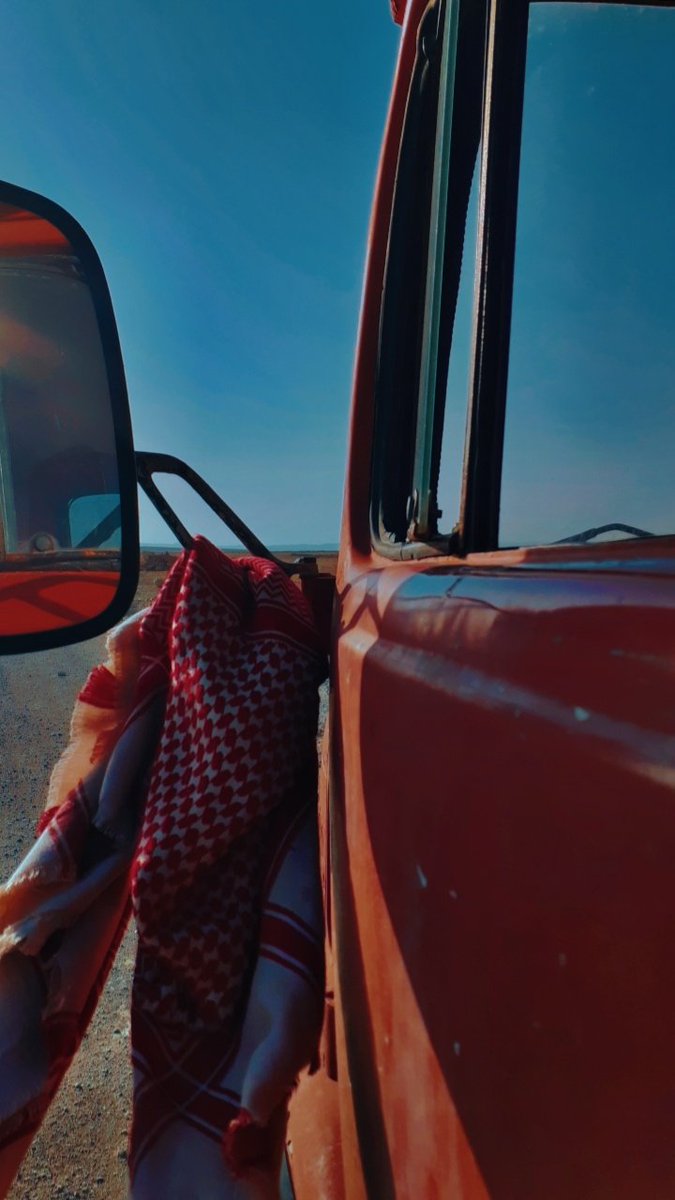 جعل زولك عن عيوني ما يغيّب
يا بعد شُوف العرب و أزوالها ".