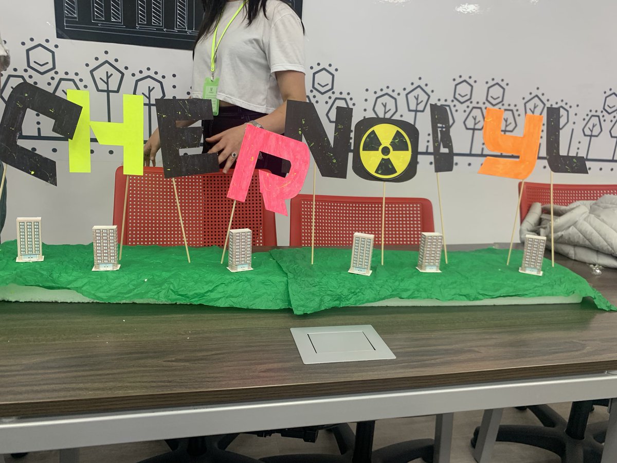 sara_monte82003's tweet photo. Estuve en la feria de introducción a la ingeniería ambiental escuché algunos grupos con las problemáticas ambientales y estuvo interesante ya que en la actualidad algunos de ellos pasa pero más grave a cuando fueron y le quieren dar más soluciones para resolver la problemática. https://t.co/lHdo1aCk7Y