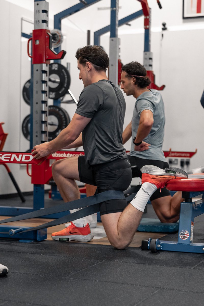 Preparation BFR 🏋️‍♀️

BFR warms up the joints and muscles by locking blood in the limbs. Unstrapping drives fresh blood into the muscles and joints, warming them up much quicker than traditional preparation methods.
 
Learn more 👇
bit.ly/44DuPzd
 
⚽️- <a href="/MNElitePerform/">MNElitePerformance</a>
