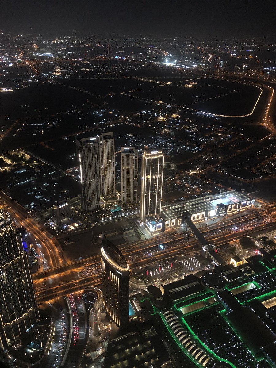 PiyaliMoon's tweet photo. Beautiful #Dubai from 148th floor… #AtTheTop #BurjKhalifa 

#UAE 🇦🇪 https://t.co/1Gcm5EAE2E