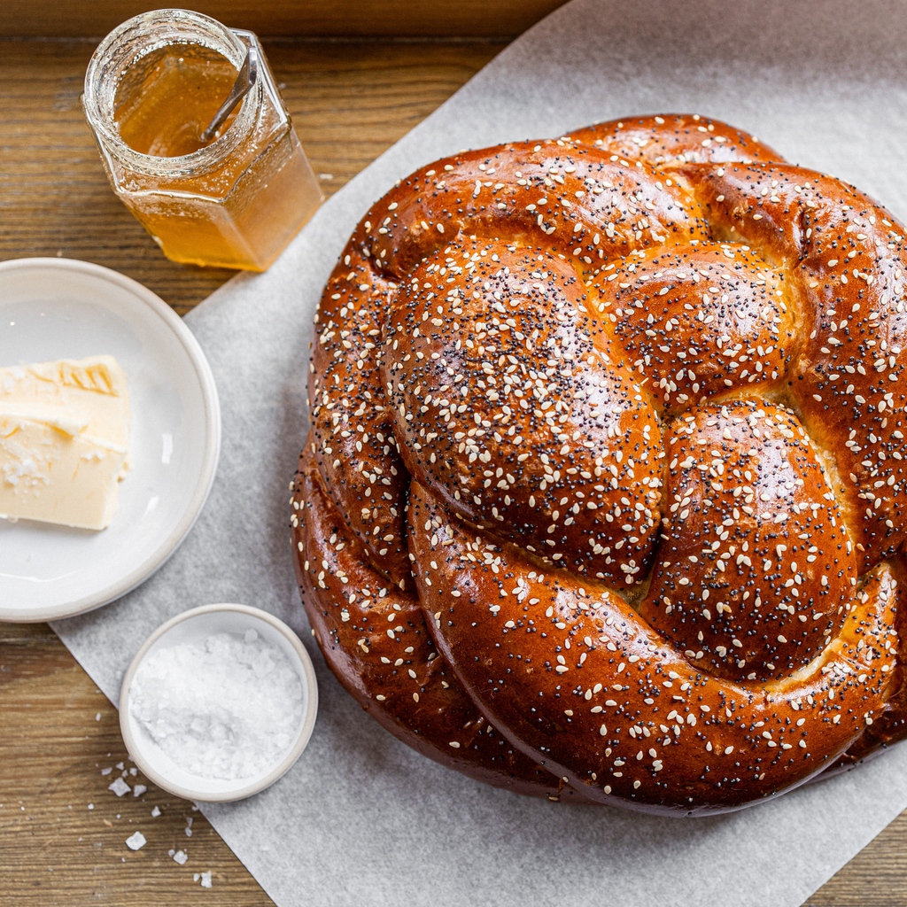 Every year, the arrival of special round challah loaves in our bakeries heralds the Jewish holiday of Rosh Hashanah, or New Year. Head to our Journal gailsbread.co.uk/rosh-hashanah/ to discover why Rosh Hashanah is a celebration of food everyone is invited to.