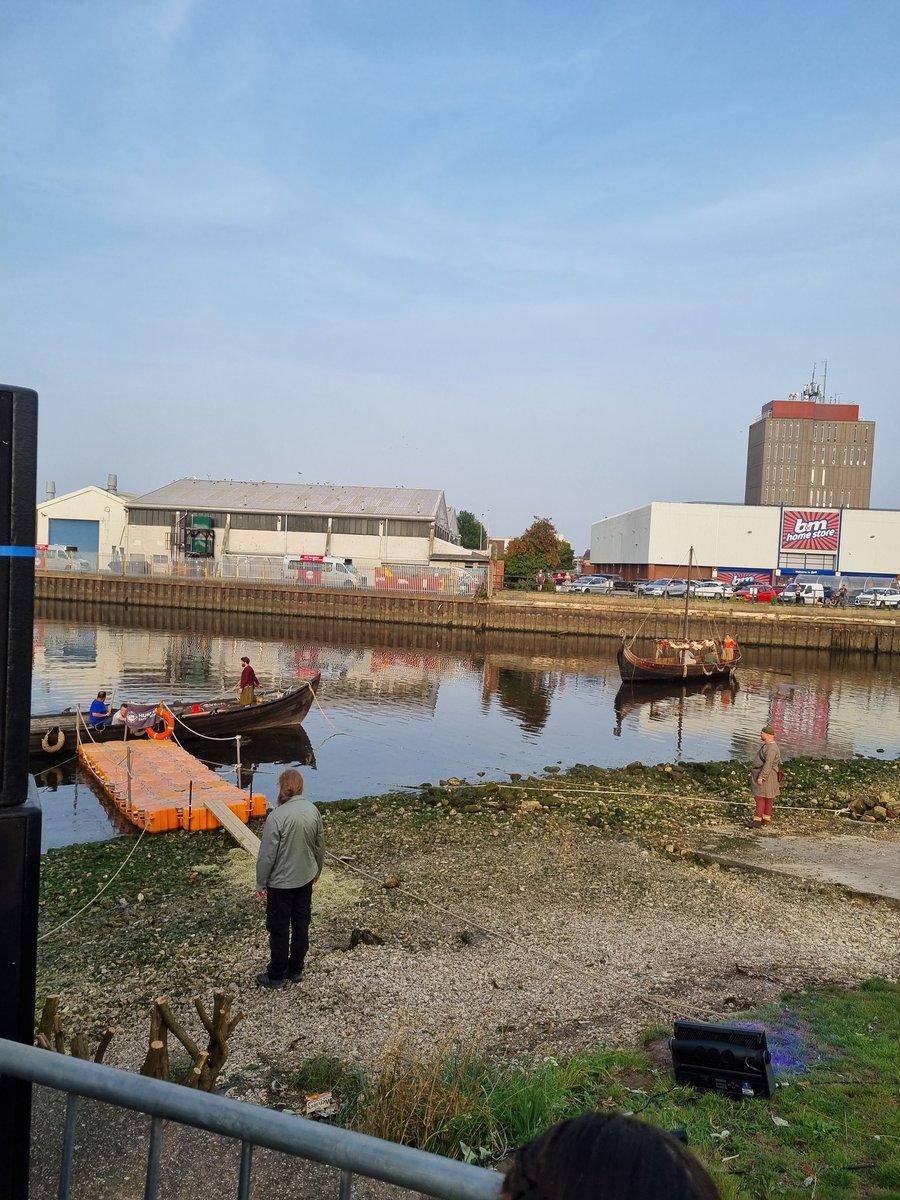 The Vikings are getting ready for The Legend of Valhalla 

#grimfalfest #grimsby #vikings